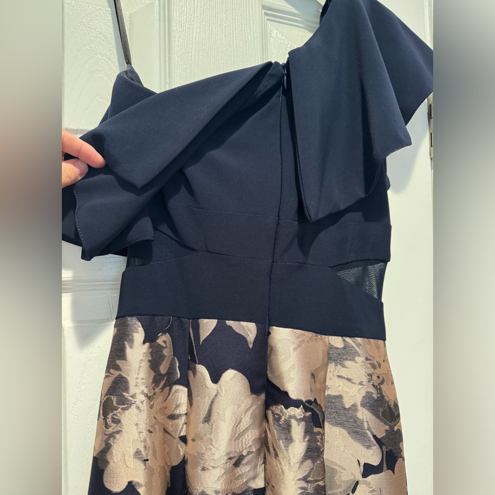 One-Shoulder Brocade Gown for Wedding or Party - Blue and Pink - size 2 - Picture 8 of 17